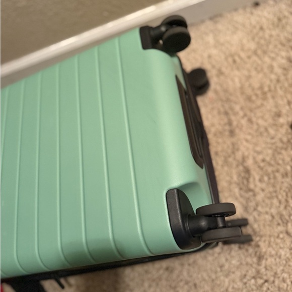 Away - Picture 7 of 11